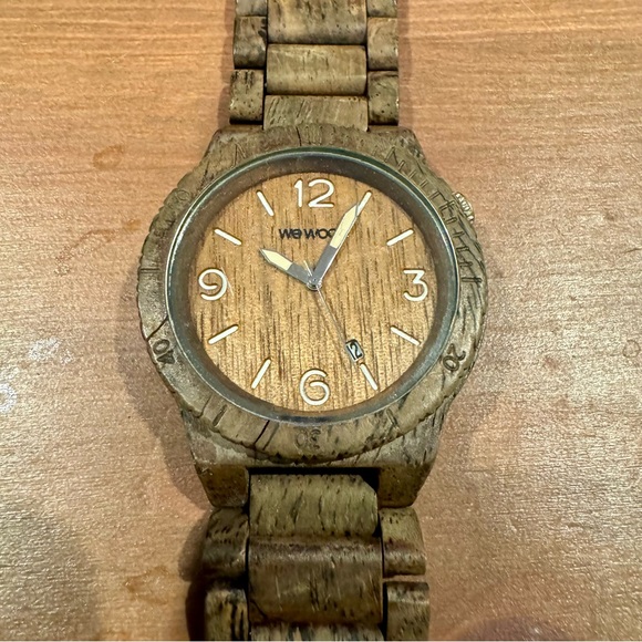 We Wood Watch / Lightly Used - Picture 1 of 4
